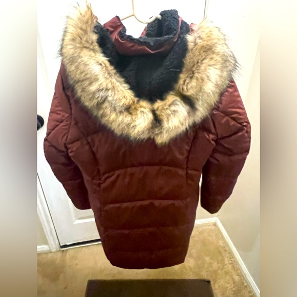 Eddie Bauer Down Puffer Coat w/ lining and faux fur hood. New with Tags - Picture 3 of 7